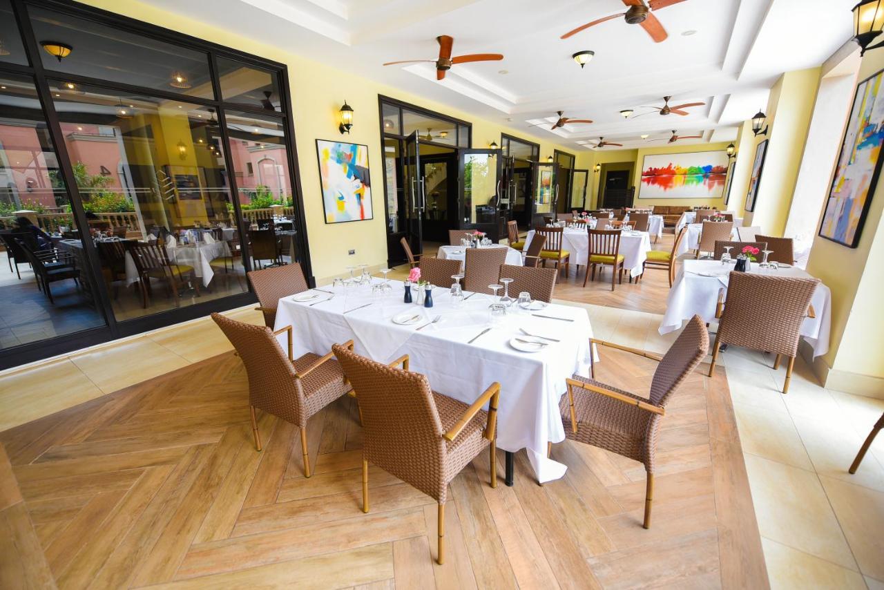 Mestil Hotel & Residences Kampala Exteriör bild