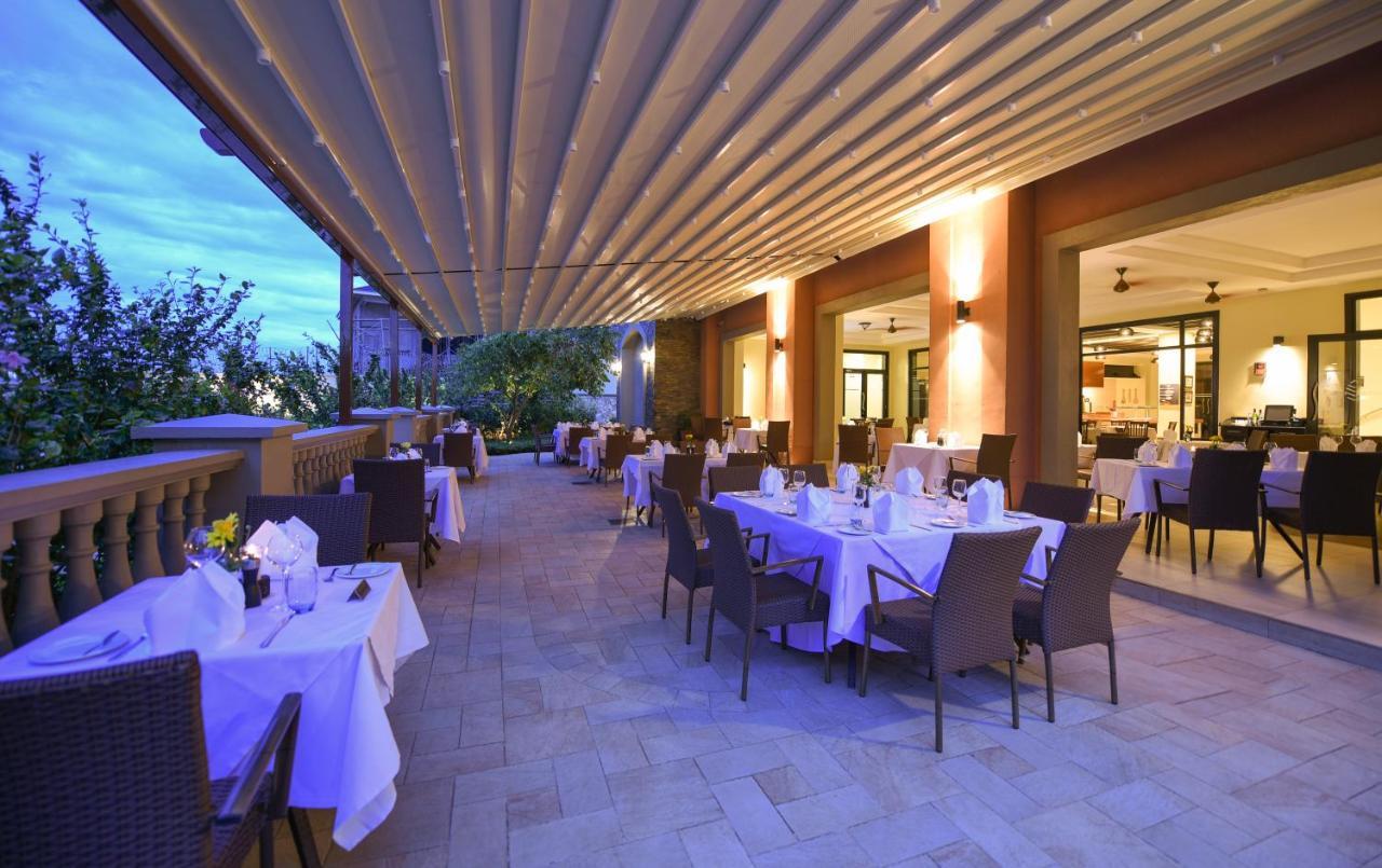Mestil Hotel & Residences Kampala Exteriör bild